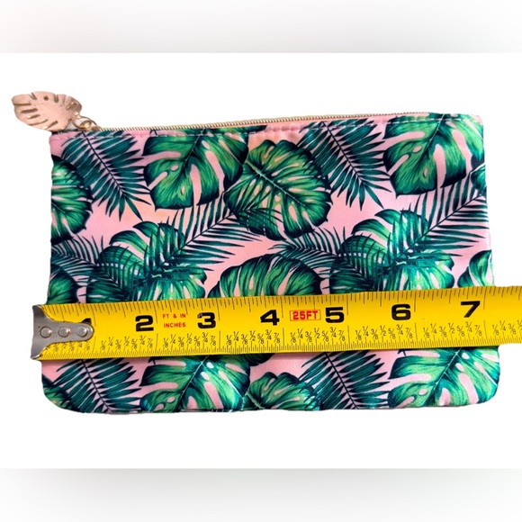 Ipsy Glam Bag Tropical Palm Leaf Makeup Bag Green Pink Cosmetic Pouch Travel - Picture 5 of 6